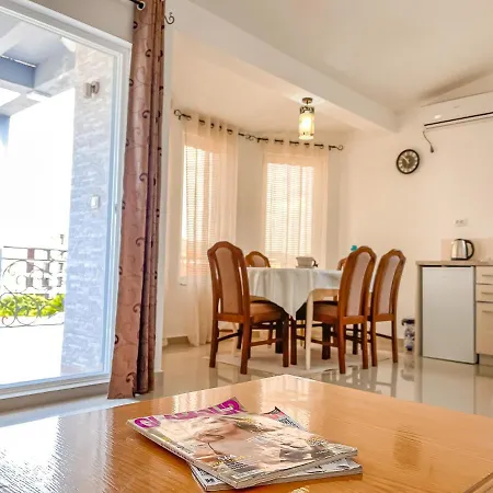 Rejhan Totti Ulcinj Esterno foto